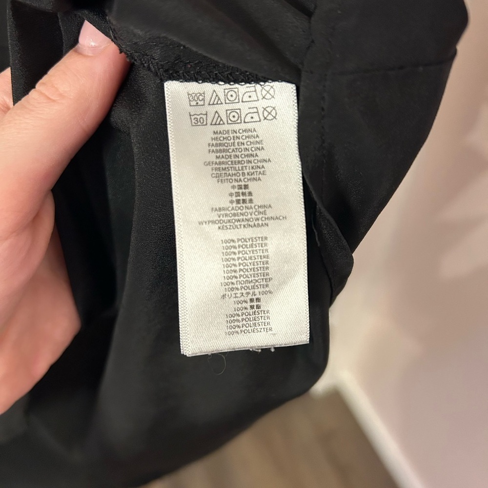 Michael Kors Black Blouse with Zipper Accents Size 8 - Picture 6 of 7